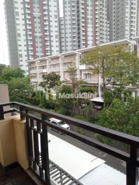 Dijual Rumah Mewah 3 Lantai di Pelepah Elok Kota Jakarta Utara