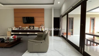 Dijual Rumah Mewah di Komplek Deplu, Jakarta Selatan