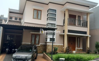 Dijual Rumah Mewah di Komplek Kebahusan Townhouse Jakarta Selatan