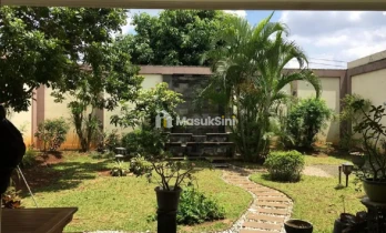 Dijual Rumah Mewah di Komplek Kebahusan Townhouse Jakarta Selatan