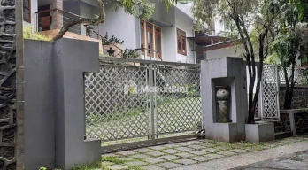 Dijual Rumah Mewah di Perum Villa Tidar Indah