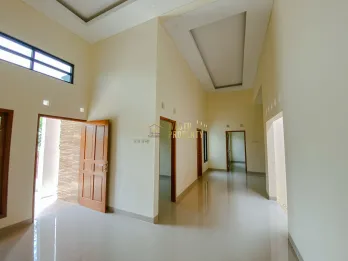 Dijual Rumah Nyaman View Sawah – 3KT, Carport 2 Mobil, Lokasi Super Dekat K