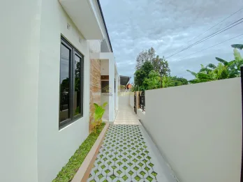Dijual Rumah Nyaman View Sawah – 3KT, Carport 2 Mobil, Lokasi Super Dekat K