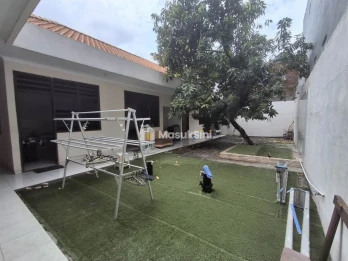 Dijual Rumah Petemon Surabaya