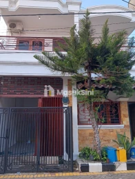 Dijual Rumah SHM di Jalan Mulyosari Tengah, Surabaya