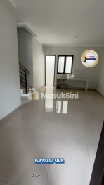 Dijual Rumah dengan Cluster Regia Premium di Summarecon Crown Gading