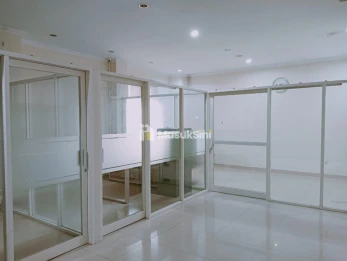 Dijual Tempat Usaha Kosong di Raya Letjen Suprapto Kota Jogjakarta