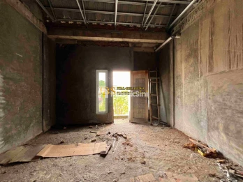 Dijual Villa 2 Tingkat di Komplek Karya Grande Jalan Guru Sinumba II