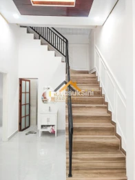 Dijual Villa 2,5 Tingkat Komplek Cemara Asri Jalan Salak