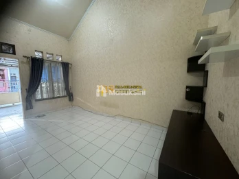 Dijual Villa Siap Huni 1 Tingkat di Komplek Cemara Asri Jalan Duku