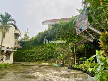 Dijual Villa Strategis di Jalan Raya Daerah Pandaan, Pasuruan