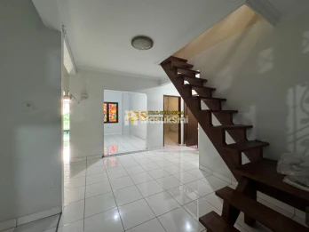 Dijual Villa di Komplek Cemara Asri Jalan Duku - Medan