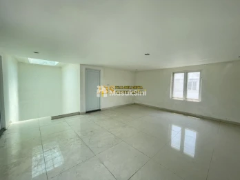 Dijual Villa di Komplek Cemara Kuta Jalan Seminyak Medan