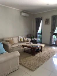 Dijual rumah 2unit di Burgundy Residence The Orchard Summarecon