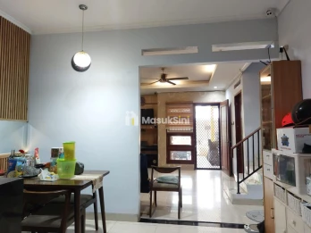 Dijual rumah semi furnished di Harapan Indah Cluster Harmoni