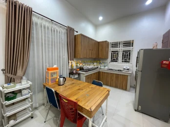 Dijual/Disewakan Rumah Hook Siap Huni di Komplek Cemara Hijau