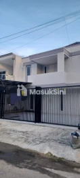Disewa rumah brandnew murah 2lantai di Taman Modern Cakung Jakarta Timur