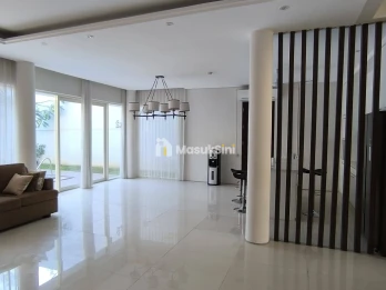 Disewakan Rumah GRAHA FAMILI Blok P Surabaya Barat