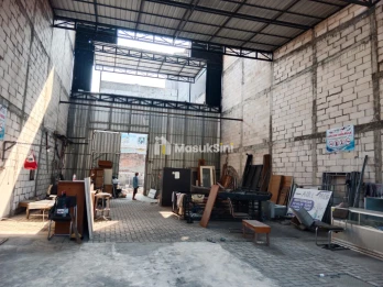 Disewakan Tempat Usaha di Raya Kutisari Besar, Surabaya