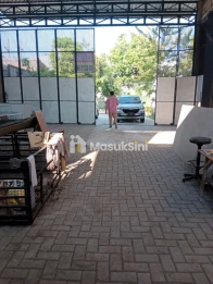 Disewakan Tempat Usaha di Raya Kutisari Besar, Surabaya
