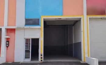 Disewakan gudang murah Kawasan pergudangan Green Sedayu Bizpark siap pakai