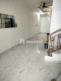 Disewakan rumah murah 2lantai di Cluster La Seine