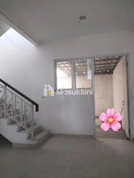 Disewakan rumah murah 2lantai di Cluster North Thames JGC siaphuni modern