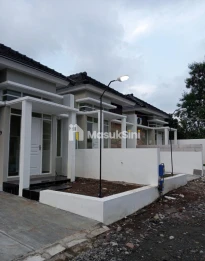 HUNIAN MURAH RUMAH INDEPENDEN IDEAL MINIMALIS DEKAT PUSAT PERBELANJAAN MALA