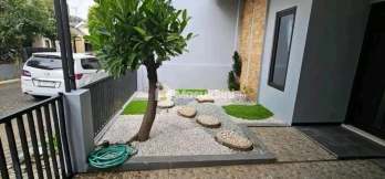 HUNIAN SECOND SIAP TEMPATI - TAMAN DEPAN & CARPORT LUAS