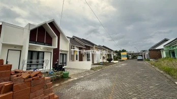 HUNIAN SIMPLE MINIMALIS DEKAT KEMANA" MALANG