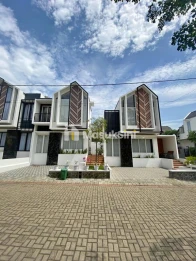 Hunian 2 lantai di kota Malang Lokasi Mayjen Sungkono Buring