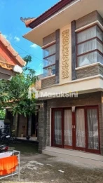 Jual Gedung Eks Sekolah Beserta 2 Rumah dan 5 Kost Sesetan Densel