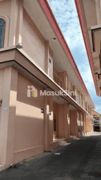 Jual Gedung Eks Sekolah Beserta 2 Rumah dan 5 Kost Sesetan Densel