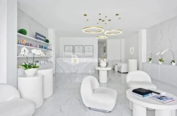 Jual Gedung Hadap Timur 4 Lantai Kerobokan Badung