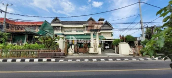 Jual Gedung Komersial 3 Lantai Hitung Tanah 3420m2 Batubulan