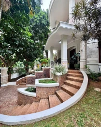 Jual Rumah Bagus di Komplek Taman Pondok Indah