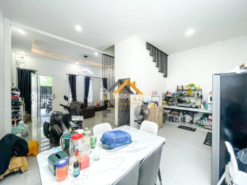 Jual Rumah Cemara Cleveland Jalan Beringin - Wartawan Medan