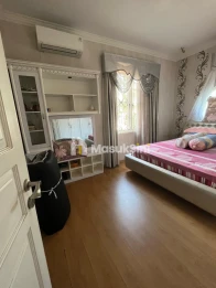 Jual Rumah Luas 2 Lantai di Taman Beverly Golf Tangerang Shm