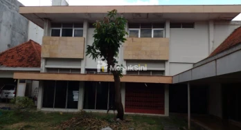 Jual Rumah Tua Bagus di Jalan Ahmad Yani Kota Semarang