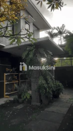 Jual Rumah Villa Nuansa Bali 2 Lantai 4+1 Kamar Sesetan Denpasar Selatan