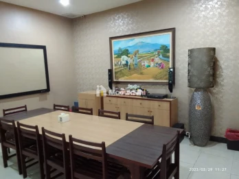 Jual Tempat Usaha Resto Raya Baratajaya Kota Surabaya Strategis