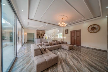 Jual Villa Aktif Minimalis di Jalan Raya Uluwatu Pecatu Kuta Bali
