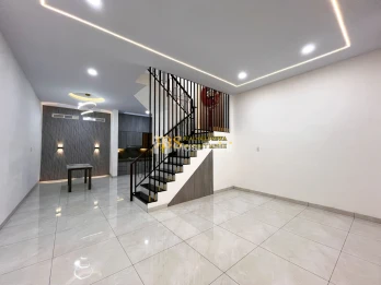 Jual Villa Lux di Komplek Opera House Jalan Suluh - Pancing, Medan