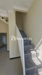 RUMAH 2 LANTAI DEKAT PUSAT KOTA MALANG