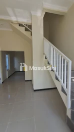 RUMAH 2 LANTAI DEKAT PUSAT KOTA MALANG