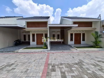 RUMAH BARU DALAM CLUSTER DI KALASAN, DEKAT CANDI