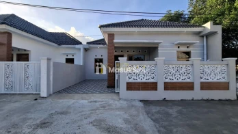 RUMAH BARU, DEKAT JALAN TOL JOGJA SOLO DI KALASAN, SLEMAN