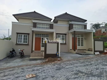 RUMAH KONSEP VILLA MODERN LOKASI MALANG KOTA