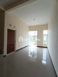 RUMAH LANTAI 2 DEKAT JATIM PARK 3 - CLUSTER EKSLUSIF DI BATU