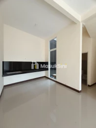 RUMAH LANTAI 2 DEKAT JATIM PARK 3 - CLUSTER EKSLUSIF DI BATU